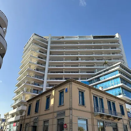 Amazing Sea And Marina View Center 2bdr Flat *