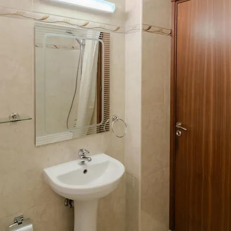 Amazing Sea And Marina View Center 2bdr Flat Larnaka