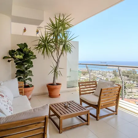 Amazing Sea And Marina View Center 2bdr Flat Larnaka