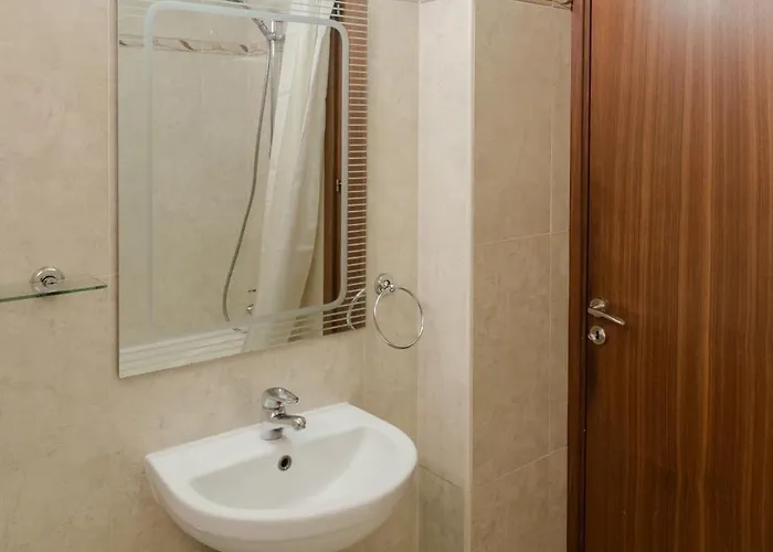 Amazing Sea And Marina View Center 2bdr Flat Ларнака