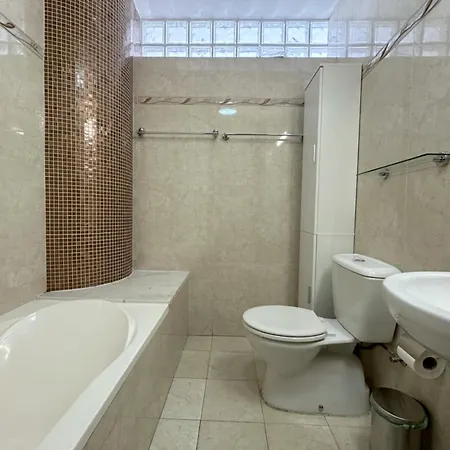 Amazing Sea And Marina View Center 2bdr Flat לרנקה