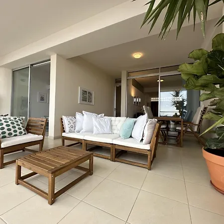 Amazing Sea And Marina View Center 2bdr Flat Λάρνακα