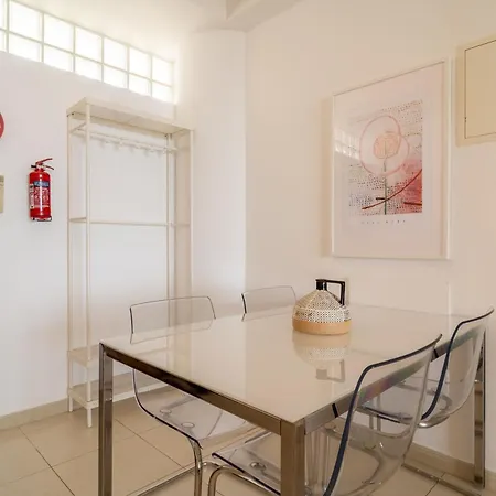Amazing Sea And Marina View Center 2bdr Flat * Larnaca