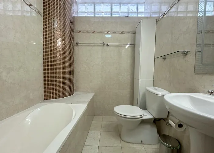 Amazing Sea And Marina View Center 2bdr Flat Λάρνακα