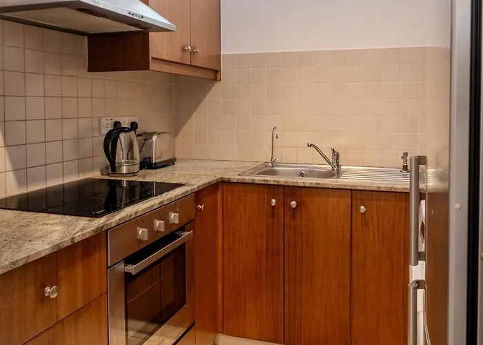 Amazing Sea And Marina View Center 2bdr Flat Διαμέρισμα Λάρνακα